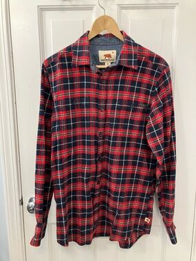 Dakota Grizzly red and navy Men's Plaid Flannel button up Shirt size Medium